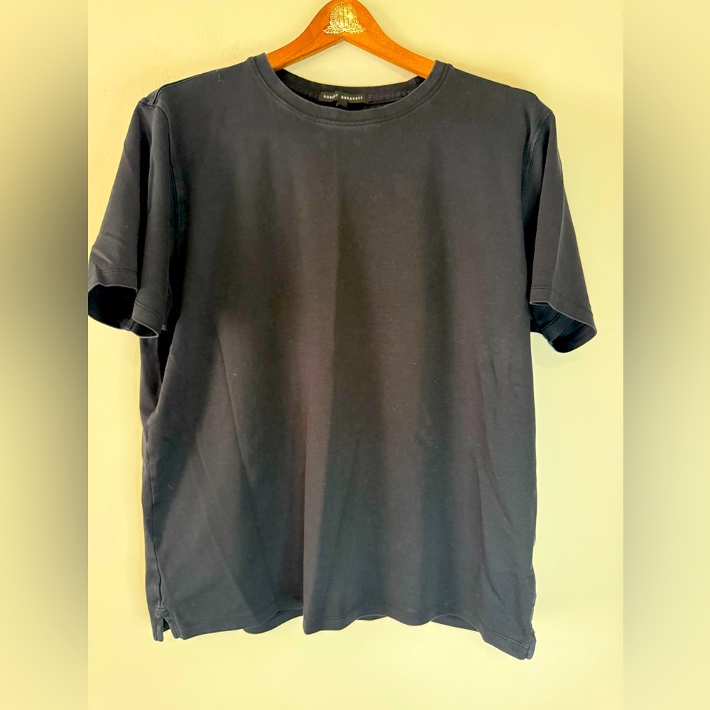 Robert Barakett black  Men's Short Sleeve Tee in size XL